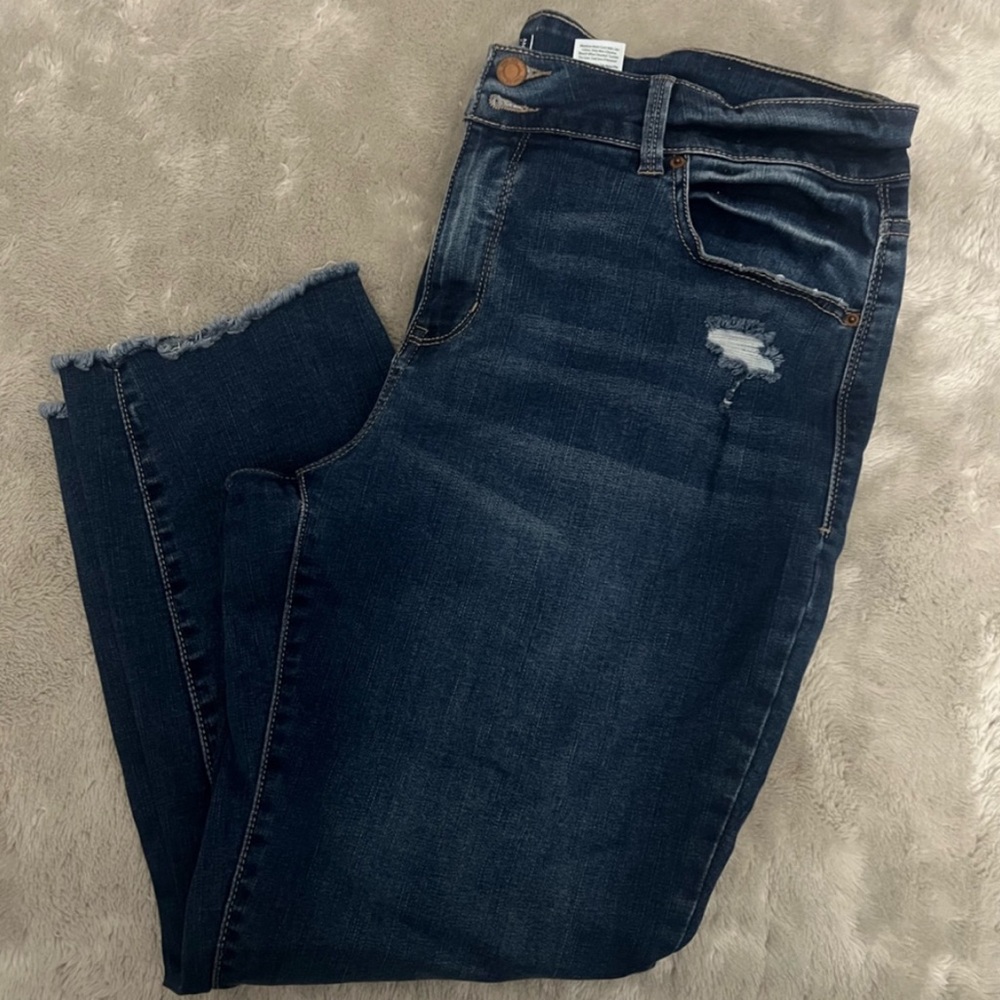 Time & Tru Mid Rise Jeans - Medium / Dark Wash Size 16